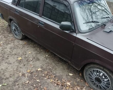 Коричневый ВАЗ 2107, объемом двигателя 1 л и пробегом 100 тыс. км за 592 $, фото 3 на Automoto.ua