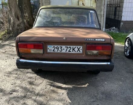 Коричневый ВАЗ 2107, объемом двигателя 1.5 л и пробегом 1000 тыс. км за 408 $, фото 3 на Automoto.ua
