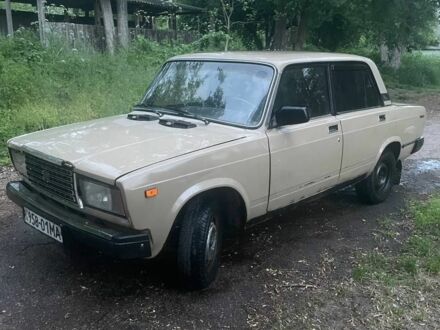 ВАЗ 2107 1987 у Черкасах на Automoto.ua Коричневий ВАЗ 2107, об'ємом двигуна 1.5 л та пробігом 300 тис. км за 605 $, фото 1 на Automoto.ua