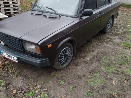 Коричневый ВАЗ 2107, объемом двигателя 1 л и пробегом 100 тыс. км за 592 $, фото 1 на Automoto.ua