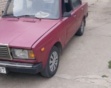 Красный ВАЗ 2107, объемом двигателя 0 л и пробегом 300 тыс. км за 701 $, фото 5 на Automoto.ua