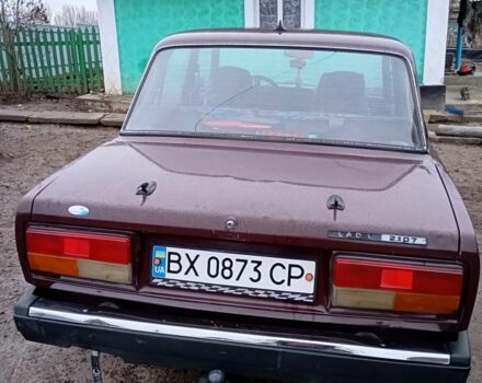 Красный ВАЗ 2107, объемом двигателя 1.5 л и пробегом 2 тыс. км за 1072 $, фото 6 на Automoto.ua