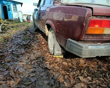 Красный ВАЗ 2107, объемом двигателя 1.5 л и пробегом 83 тыс. км за 800 $, фото 3 на Automoto.ua