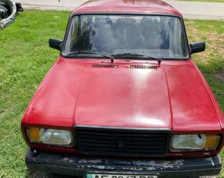 Красный ВАЗ 2107, объемом двигателя 1.5 л и пробегом 250 тыс. км за 1100 $, фото 2 на Automoto.ua