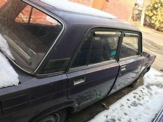 ВАЗ 2107 2005 у Рівному на Automoto.ua Червоний ВАЗ 2107, об'ємом двигуна 0 л та пробігом 222 тис. км за 262 $, фото 3 на Automoto.ua