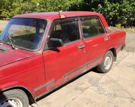 ВАЗ 2107 1976 в Краматорске на Automoto.ua Красный ВАЗ 2107, объемом двигателя 0 л и пробегом 3 тыс. км за 450 $, фото 1 на Automoto.ua