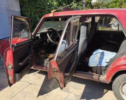 ВАЗ 2107 1976 в Краматорске на Automoto.ua Красный ВАЗ 2107, объемом двигателя 0 л и пробегом 3 тыс. км за 450 $, фото 2 на Automoto.ua