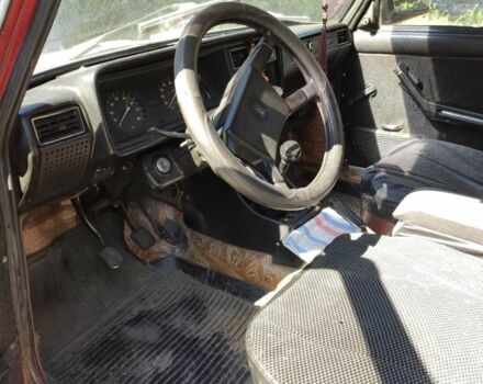 ВАЗ 2107 1976 в Краматорске на Automoto.ua Красный ВАЗ 2107, объемом двигателя 0 л и пробегом 3 тыс. км за 450 $, фото 3 на Automoto.ua