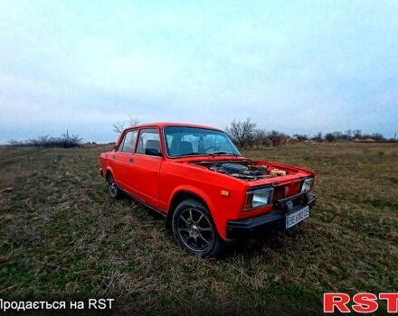 Красный ВАЗ 2107, объемом двигателя 1.5 л и пробегом 0 тыс. км за 710 $, фото 2 на Automoto.ua