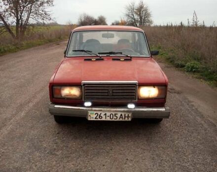 Красный ВАЗ 2107, объемом двигателя 1.3 л и пробегом 75 тыс. км за 1200 $, фото 2 на Automoto.ua