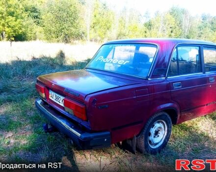 Красный ВАЗ 2107, объемом двигателя 1.5 л и пробегом 0 тыс. км за 450 $, фото 5 на Automoto.ua