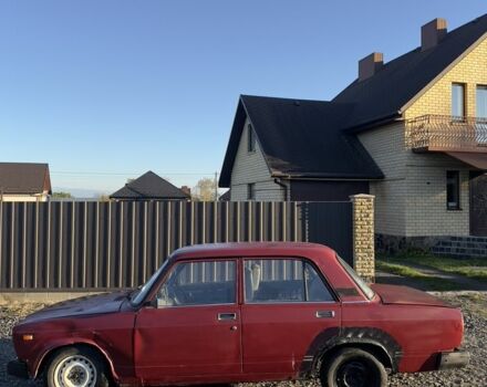 Красный ВАЗ 2107, объемом двигателя 1.6 л и пробегом 1000 тыс. км за 408 $, фото 3 на Automoto.ua