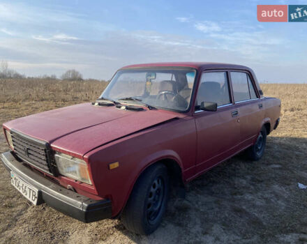 Красный ВАЗ 2107, объемом двигателя 1.5 л и пробегом 240 тыс. км за 400 $, фото 4 на Automoto.ua