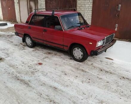 Красный ВАЗ 2107, объемом двигателя 1.5 л и пробегом 90 тыс. км за 1000 $, фото 1 на Automoto.ua