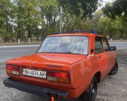 Красный ВАЗ 2107, объемом двигателя 1.5 л и пробегом 300 тыс. км за 504 $, фото 4 на Automoto.ua
