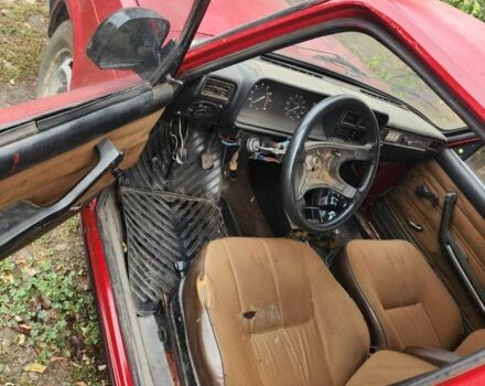 Красный ВАЗ 2107, объемом двигателя 1.5 л и пробегом 1 тыс. км за 288 $, фото 2 на Automoto.ua