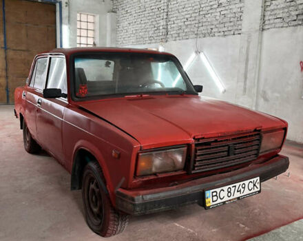 Красный ВАЗ 2107, объемом двигателя 1.5 л и пробегом 100 тыс. км за 350 $, фото 2 на Automoto.ua