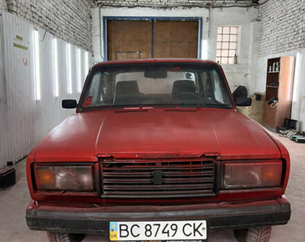 Красный ВАЗ 2107, объемом двигателя 1.5 л и пробегом 100 тыс. км за 350 $, фото 1 на Automoto.ua