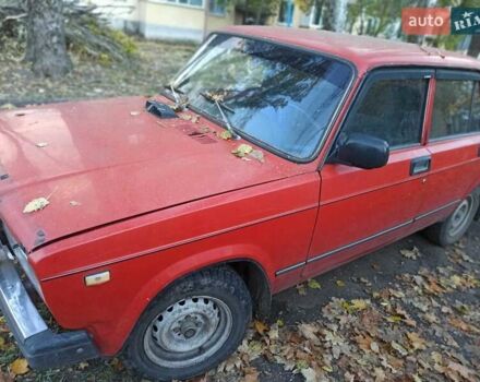Красный ВАЗ 2107, объемом двигателя 1.5 л и пробегом 300 тыс. км за 357 $, фото 2 на Automoto.ua