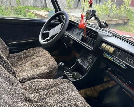 Красный ВАЗ 2107, объемом двигателя 1.5 л и пробегом 100 тыс. км за 499 $, фото 4 на Automoto.ua