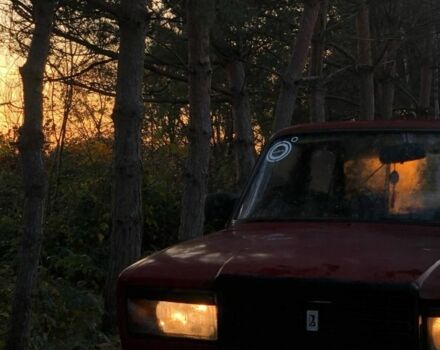 Красный ВАЗ 2107, объемом двигателя 1.5 л и пробегом 20 тыс. км за 426 $, фото 1 на Automoto.ua