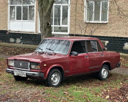 Красный ВАЗ 2107, объемом двигателя 1.5 л и пробегом 145 тыс. км за 650 $, фото 1 на Automoto.ua