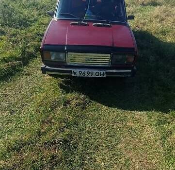 Красный ВАЗ 2107, объемом двигателя 1.5 л и пробегом 640 тыс. км за 861 $, фото 4 на Automoto.ua
