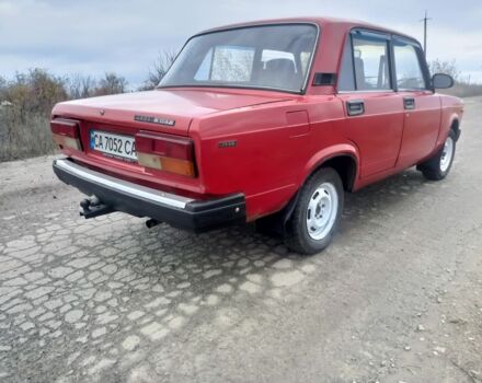 Красный ВАЗ 2107, объемом двигателя 1 л и пробегом 100 тыс. км за 559 $, фото 2 на Automoto.ua