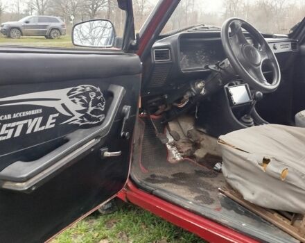 Красный ВАЗ 2107, объемом двигателя 1.3 л и пробегом 98 тыс. км за 593 $, фото 9 на Automoto.ua