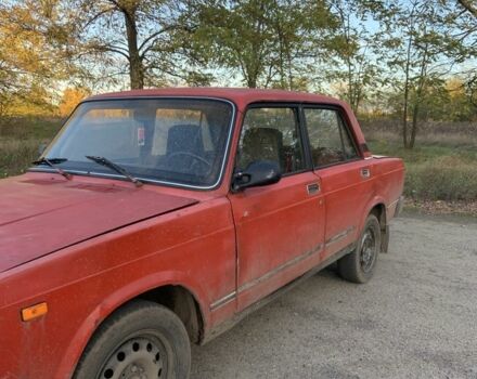 ВАЗ 2107 1989 в Черкассах на Automoto.ua Красный ВАЗ 2107, объемом двигателя 1.5 л и пробегом 3 тыс. км за 338 $, фото 1 на Automoto.ua