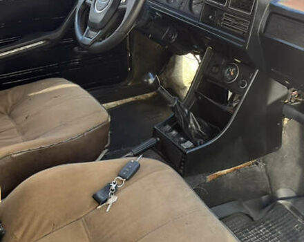 Красный ВАЗ 2107, объемом двигателя 1.5 л и пробегом 55 тыс. км за 700 $, фото 5 на Automoto.ua