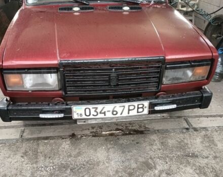 Красный ВАЗ 2107, объемом двигателя 1.5 л и пробегом 356 тыс. км за 750 $, фото 2 на Automoto.ua