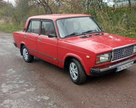 Красный ВАЗ 2107, объемом двигателя 1.5 л и пробегом 330 тыс. км за 764 $, фото 1 на Automoto.ua