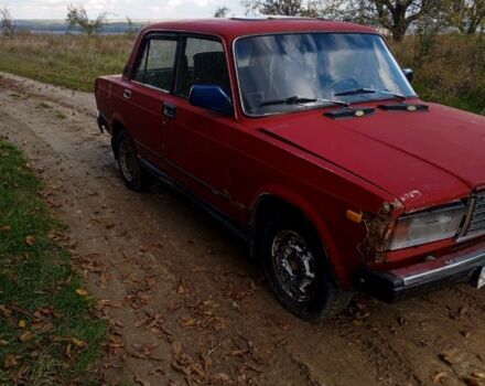 Красный ВАЗ 2107, объемом двигателя 5 л и пробегом 120 тыс. км за 650 $, фото 2 на Automoto.ua
