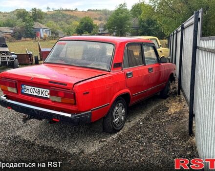 Красный ВАЗ 2107, объемом двигателя 1.5 л и пробегом 150 тыс. км за 750 $, фото 3 на Automoto.ua