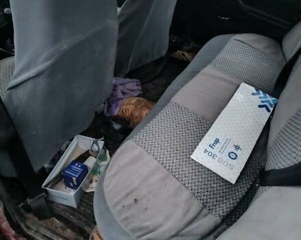 Красный ВАЗ 2107, объемом двигателя 1.45 л и пробегом 300 тыс. км за 450 $, фото 1 на Automoto.ua