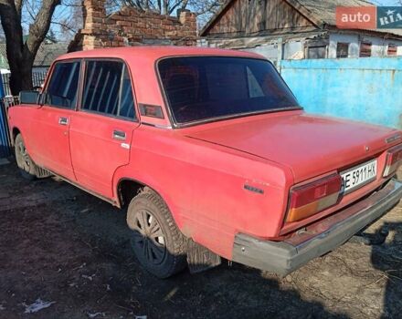 Красный ВАЗ 2107, объемом двигателя 1.5 л и пробегом 380 тыс. км за 1200 $, фото 1 на Automoto.ua