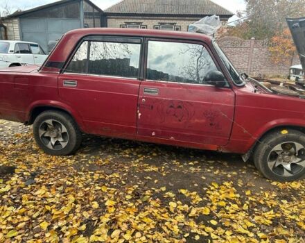 ВАЗ 2107 1990 в Изюме на Automoto.ua Красный ВАЗ 2107, объемом двигателя 1.3 л и пробегом 300 тыс. км за 523 $, фото 2 на Automoto.ua