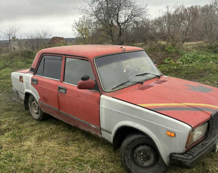 Красный ВАЗ 2107, объемом двигателя 1.5 л и пробегом 666 тыс. км за 712 $, фото 6 на Automoto.ua