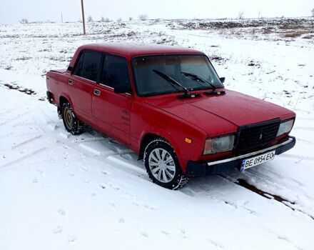 Красный ВАЗ 2107, объемом двигателя 1.5 л и пробегом 100 тыс. км за 750 $, фото 4 на Automoto.ua