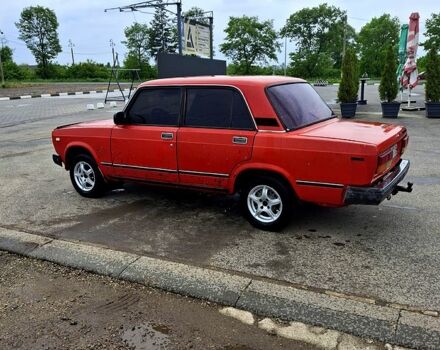 Красный ВАЗ 2107, объемом двигателя 1.5 л и пробегом 400 тыс. км за 1400 $, фото 3 на Automoto.ua