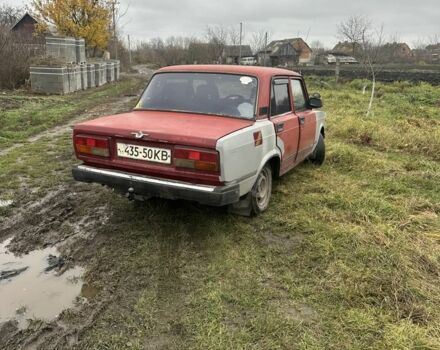 Красный ВАЗ 2107, объемом двигателя 1.5 л и пробегом 666 тыс. км за 714 $, фото 4 на Automoto.ua