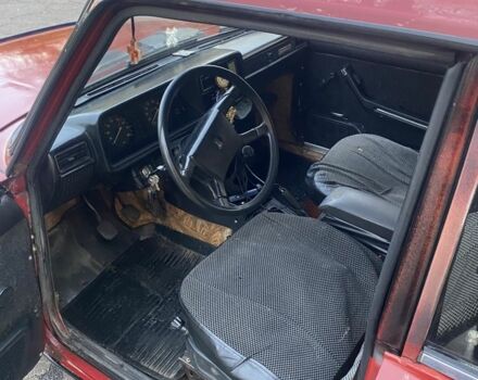 ВАЗ 2107 1990 в Краматорске на Automoto.ua Красный ВАЗ 2107, объемом двигателя 1.6 л и пробегом 180 тыс. км за 833 $, фото 4 на Automoto.ua