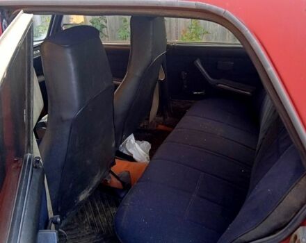 ВАЗ 2107 1990 в Славянске на Automoto.ua Красный ВАЗ 2107, объемом двигателя 1.5 л и пробегом 0 тыс. км за 350 $, фото 4 на Automoto.ua