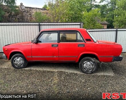 Красный ВАЗ 2107, объемом двигателя 1.5 л и пробегом 150 тыс. км за 750 $, фото 2 на Automoto.ua