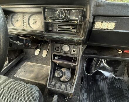 ВАЗ 2107 1991 у Миргороде на Automoto.ua Червоний ВАЗ 2107, об'ємом двигуна 1.5 л та пробігом 30 тис. км за 950 $, фото 15 на Automoto.ua
