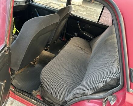 ВАЗ 2107 1991 в Балте на Automoto.ua Красный ВАЗ 2107, объемом двигателя 1.5 л и пробегом 300 тыс. км за 800 $, фото 7 на Automoto.ua
