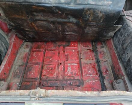 Красный ВАЗ 2107, объемом двигателя 1 л и пробегом 111 тыс. км за 357 $, фото 3 на Automoto.ua