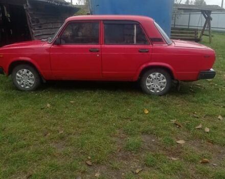 ВАЗ 2107 1991 в Ковель на Automoto.ua Красный ВАЗ 2107, объемом двигателя 1.5 л и пробегом 100 тыс. км за 950 $, фото 1 на Automoto.ua