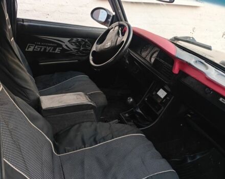 Красный ВАЗ 2107, объемом двигателя 1 л и пробегом 111 тыс. км за 357 $, фото 4 на Automoto.ua